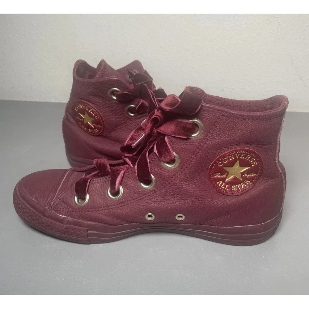 Converse Shoes Women's Chuck Taylor All Star Red Leather Sneakers Size 8 - Picture 2 of 11